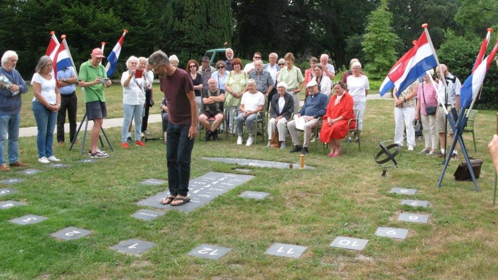Opening van de zonnewijzer in het Cantonspark te Baarn