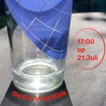 zonnewijzerglas, 17:00 uur op 21 juli, elke datum heeft een lijn op het glas